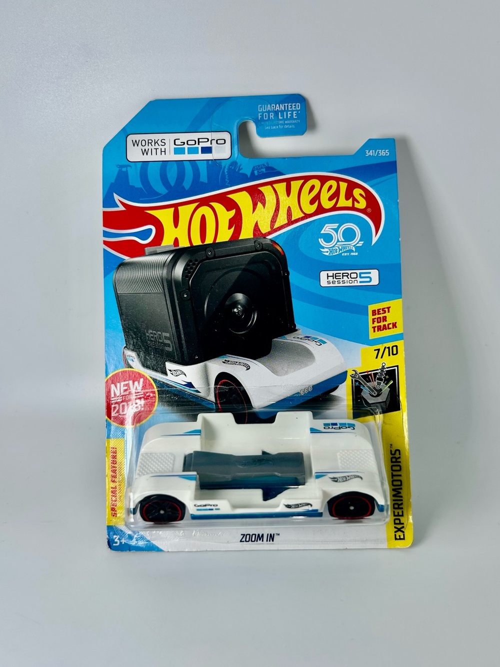 2018 Hot Wheels Zoom In White Experimotors GoPro Track Camera Car 7/10 NEW
